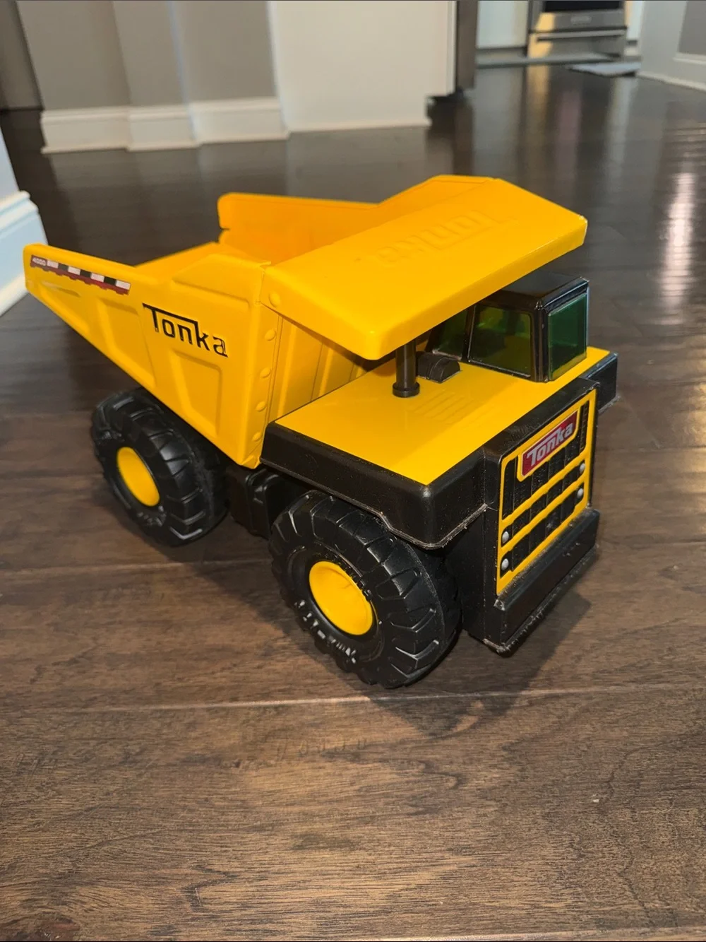 Tonka Yellow and Black Heavy Duty Metal Dump Truck Toy Mint Condition
